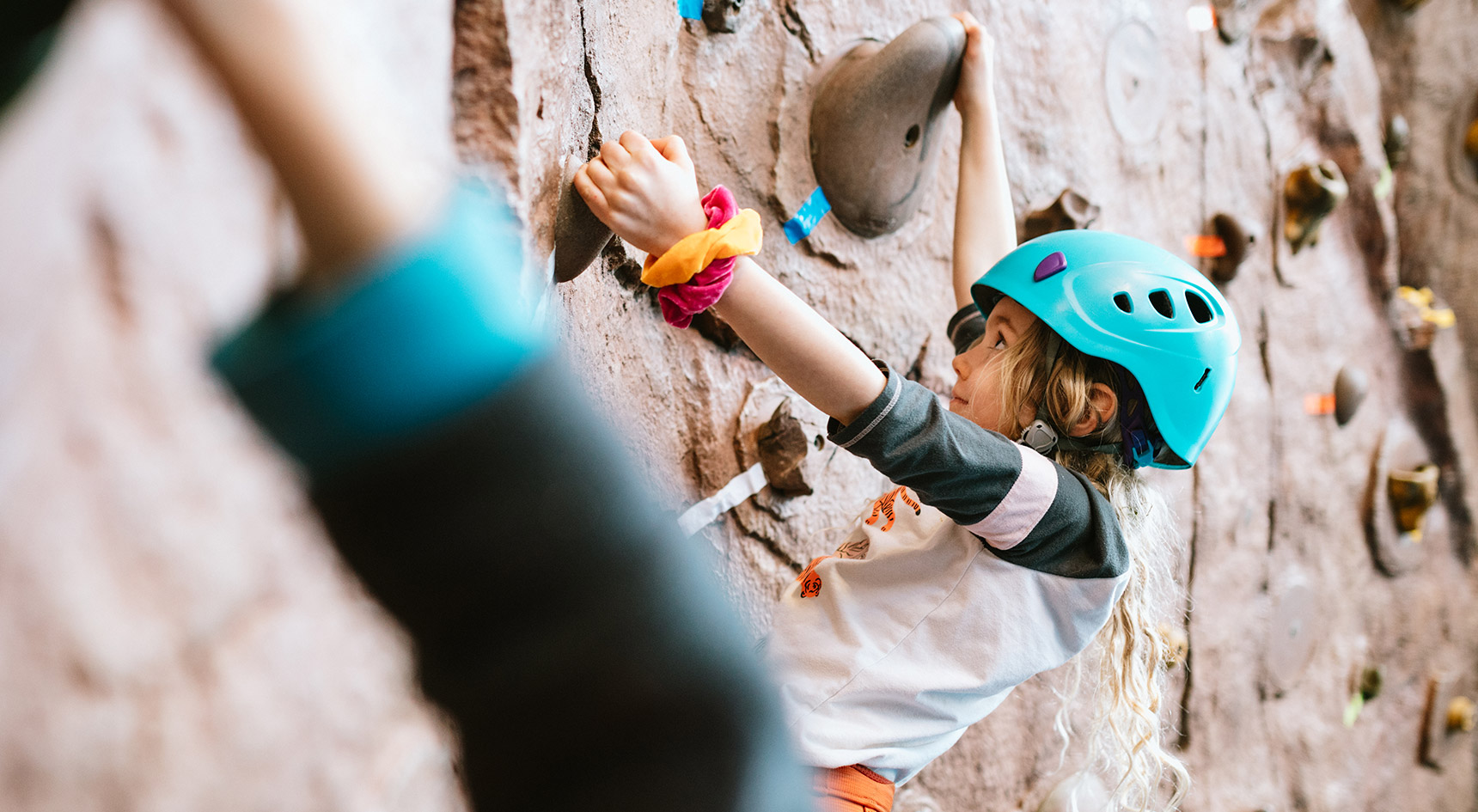 Kids rockclimbing